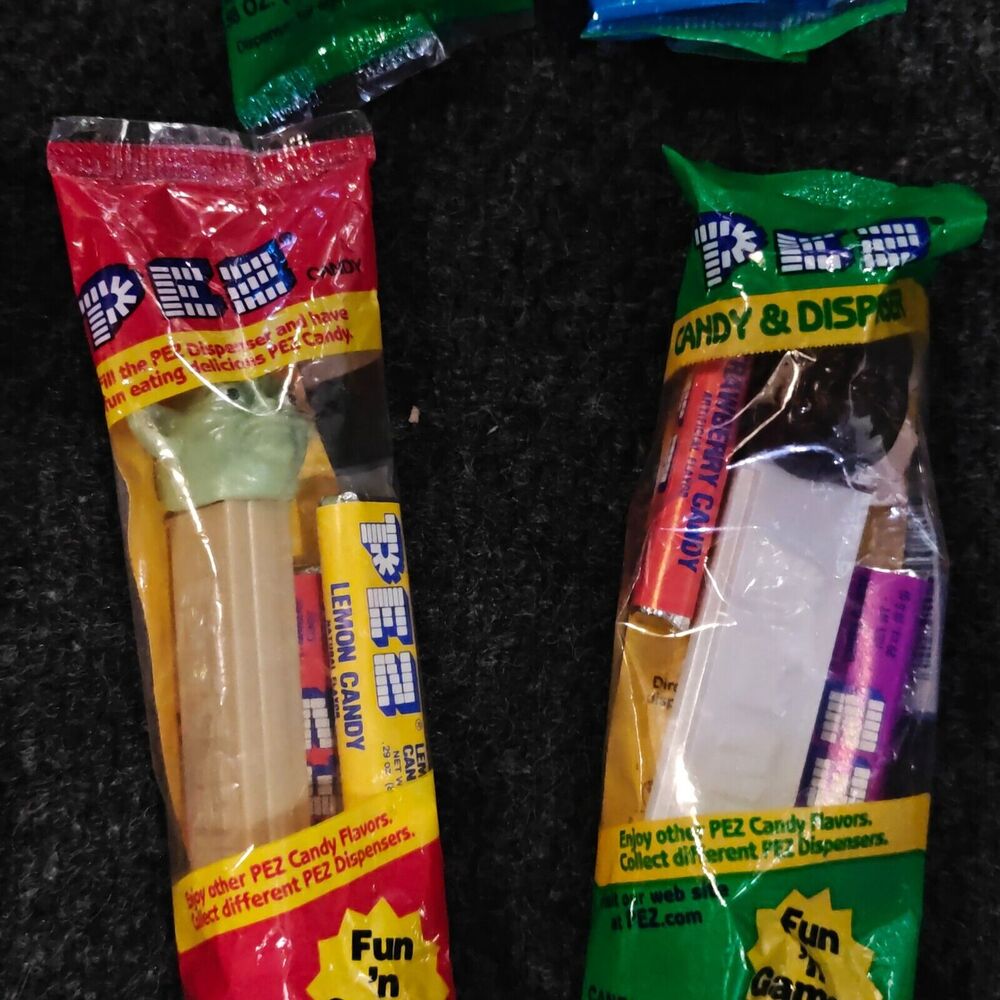 Lot of 18 Star Wars Pez Dispensers Sealed Vtg 90s Boba Fett Leia Netflix Doc NEW - Picture 8 of 16
